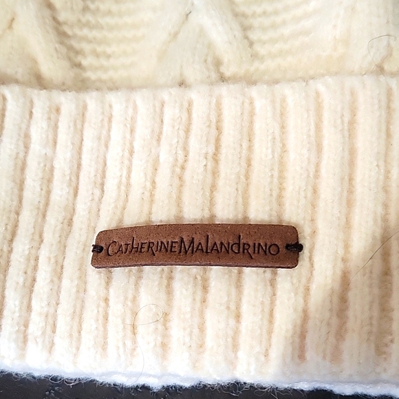 NWOT Cream Beanie with Poof - Picture 2 of 4